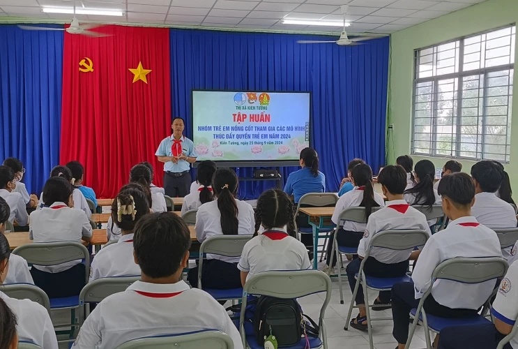 Tập huấn nhóm trẻ em nòng cốt tham gia các mô hình thúc đẩy quyền tham gia của trẻ em