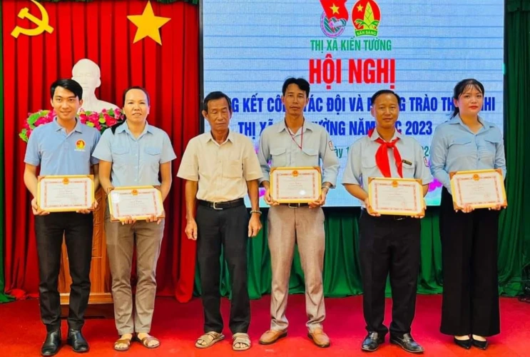 Tổng kết công tác đội và phong trào thiếu nhi thị xã Kiến Tường