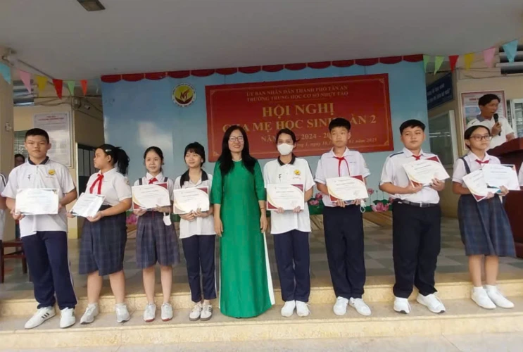 Lễ Vinh Danh Cuối Năm - Lan Tỏa Tri Thức Từ Phong Trào Thư Viện Số