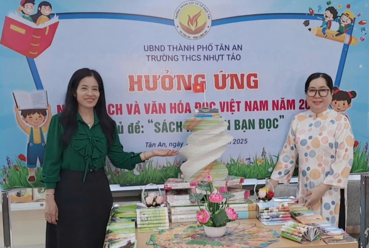 Hội thi trưng bày sách tại trường THCS Nhựt Tảo: Khơi dậy niềm đam mê sách trong học sinh