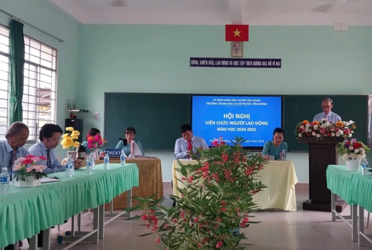 Hội nghị viên chức - người lao động năm học 2024-2025