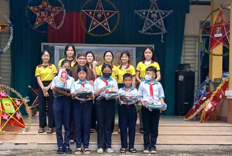 “Vui Hội Trăng Rằm” – Trung thu ấm áp