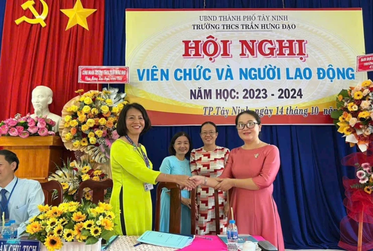 Hội nghị viên chức và người lao động năm 2023-2024