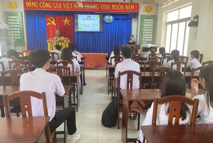 Tuyên dương "Học sinh 3 tốt" cấp trường