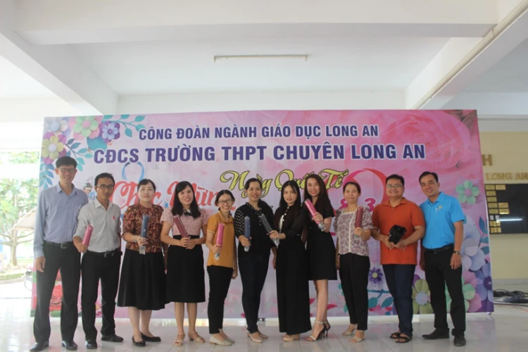 Chào mừng Ngày Quốc tế Phụ nữ 8/3 và Quốc tế Hạnh phúc 20/3 năm 2023