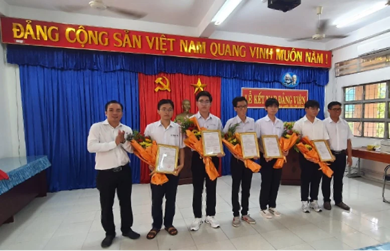 Lễ kết nạp Đảng viên