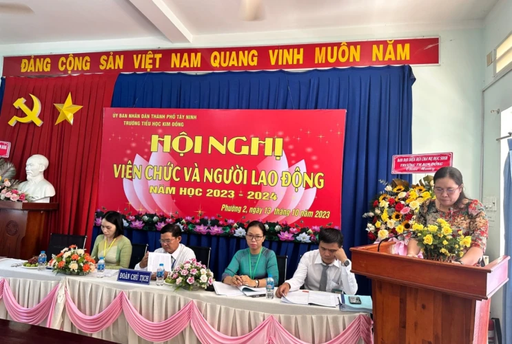 Hội nghị Viên chức - người lao động năm học 2023 - 2024