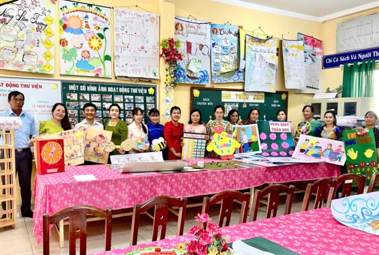 Chào mừng kỉ niệm 42 năm ngày Nhà giáo Việt Nam