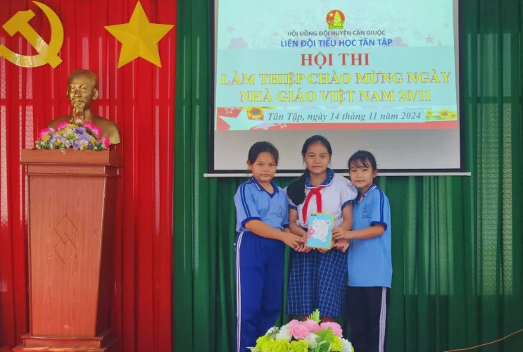 Hội thi làm thiệp chào mừng ngày Nhà giáo Việt Nam 20/11