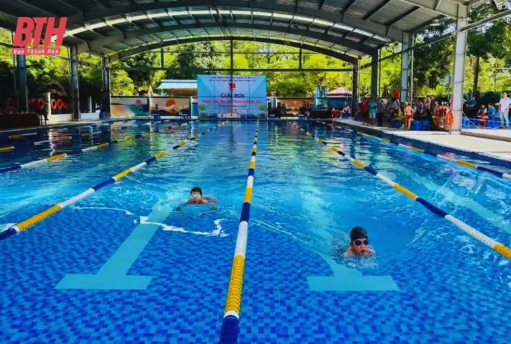 Sôi nổi giải bơi thanh thiếu nhi tỉnh Thanh Hóa